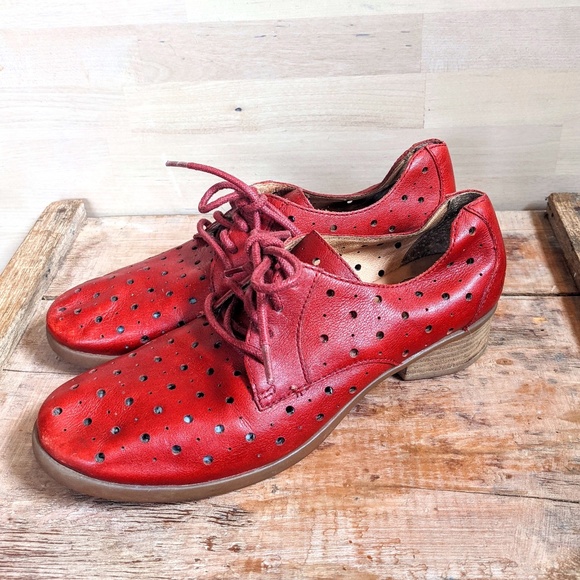 Born Shoes Born Dallyce Red Leather Laser Cut Laceup Oxfords Shoes